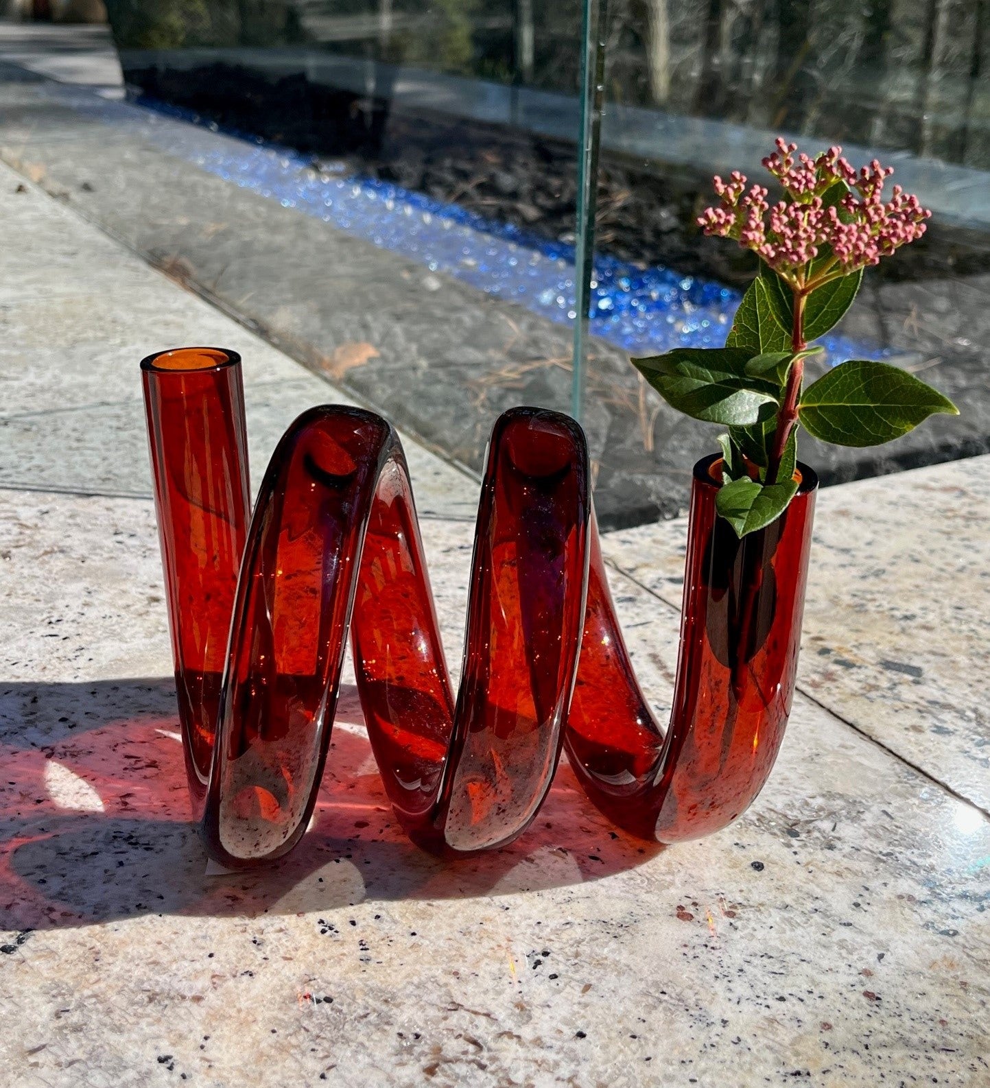 Curly Vase in Amber